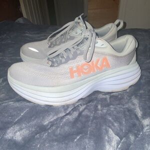 Hoka Bondi 8